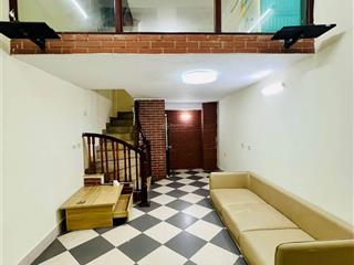 Cho thuê nhà riêng đẹp tại dốc thọ lão, hai bà trưng chỉ 8 triệu, 24m2, 3pn, 3wc, 5 tầng