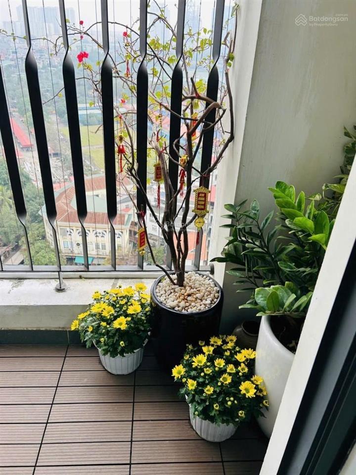 Bán gấp căn hộ lô góc 86m, 3 ngủ chung cư 323 xuân đỉnh view thoáng tầng trung chỉ hơn 6 tỷ