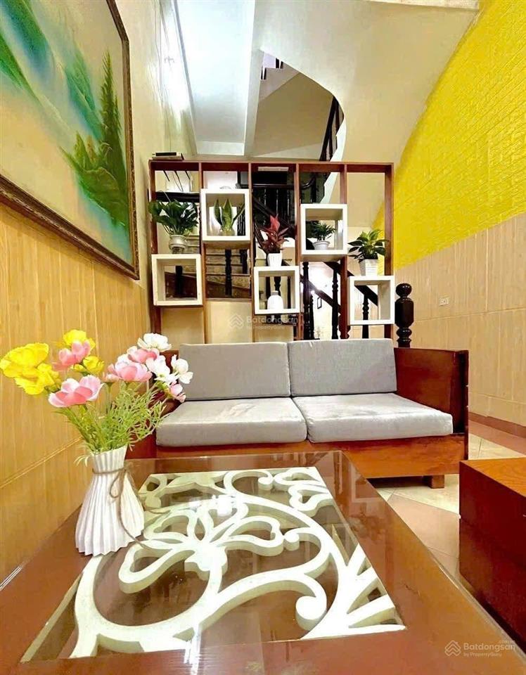 Cho thuê nhà riêng 46m, 3 tầng, 4 ngủ tại lê trọng tấn, thanh xuân chỉ 11 triệu/tháng ở luôn