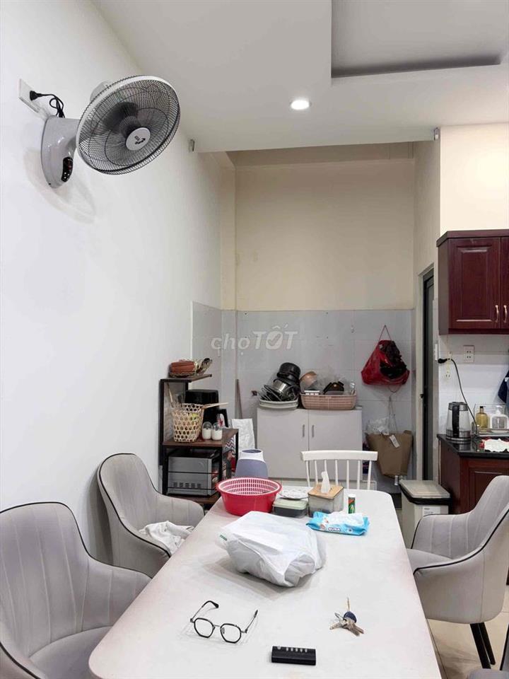 Cho thuê nhà hẻm Đường Số 7, Thủ Đức xe hơi đậu cửa