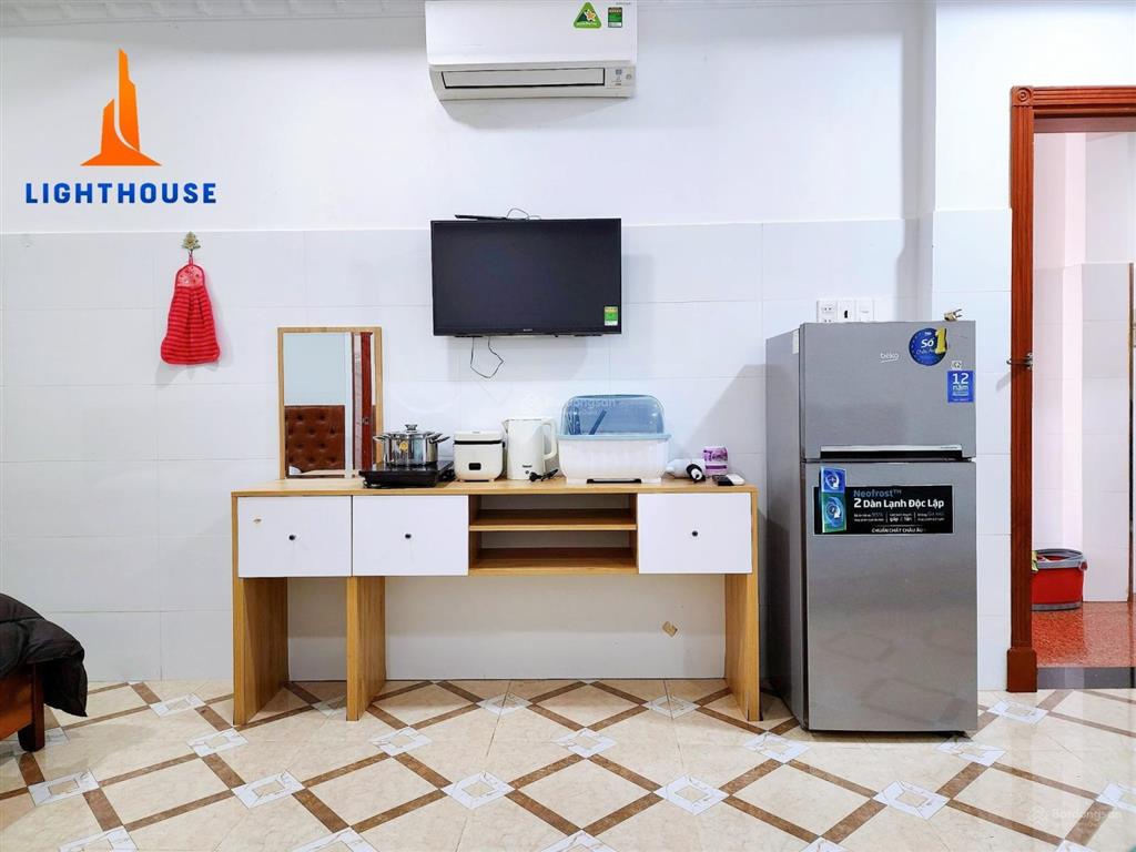Căn hộ 2 giường ngủ 42m2  full nt  thang máy  an ninh ngay cầu 3/2