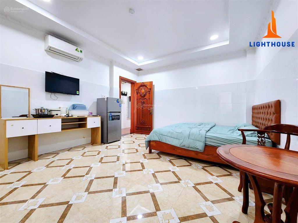 Căn hộ 2 giường ngủ 42m2  full nt  thang máy  an ninh ngay cầu 3/2