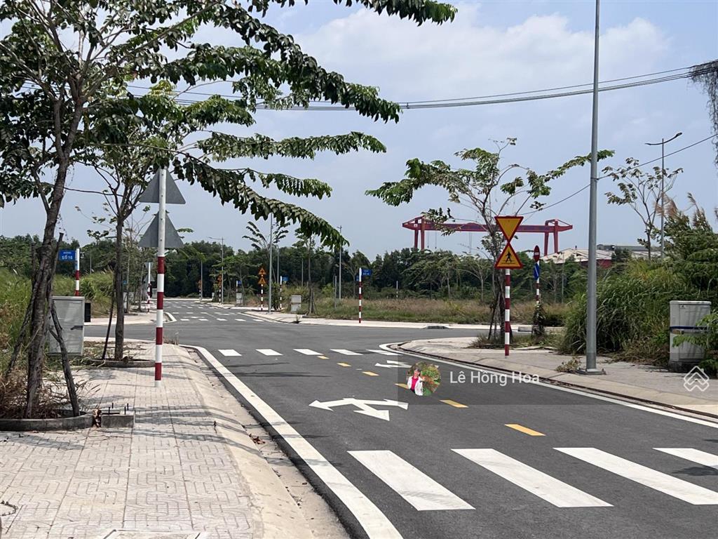 Đất nền chính chủ dragon pearl giá rẻ chỉ 20,5tr/m2 sổ đỏ sang tên ngay đối diện phân khu ora park