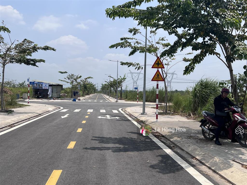 Đất nền chính chủ dragon pearl giá rẻ chỉ 20,5tr/m2 sổ đỏ sang tên ngay đối diện phân khu ora park