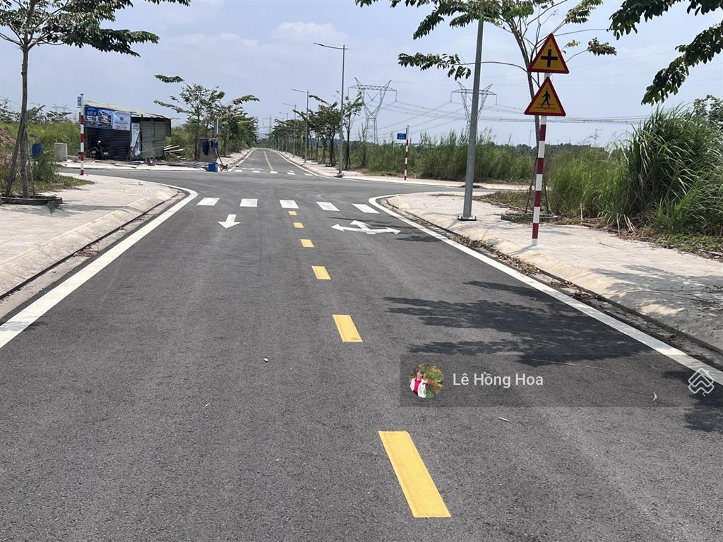 Đất nền chính chủ dragon pearl giá rẻ chỉ 20,5tr/m2 sổ đỏ sang tên ngay đối diện phân khu ora park