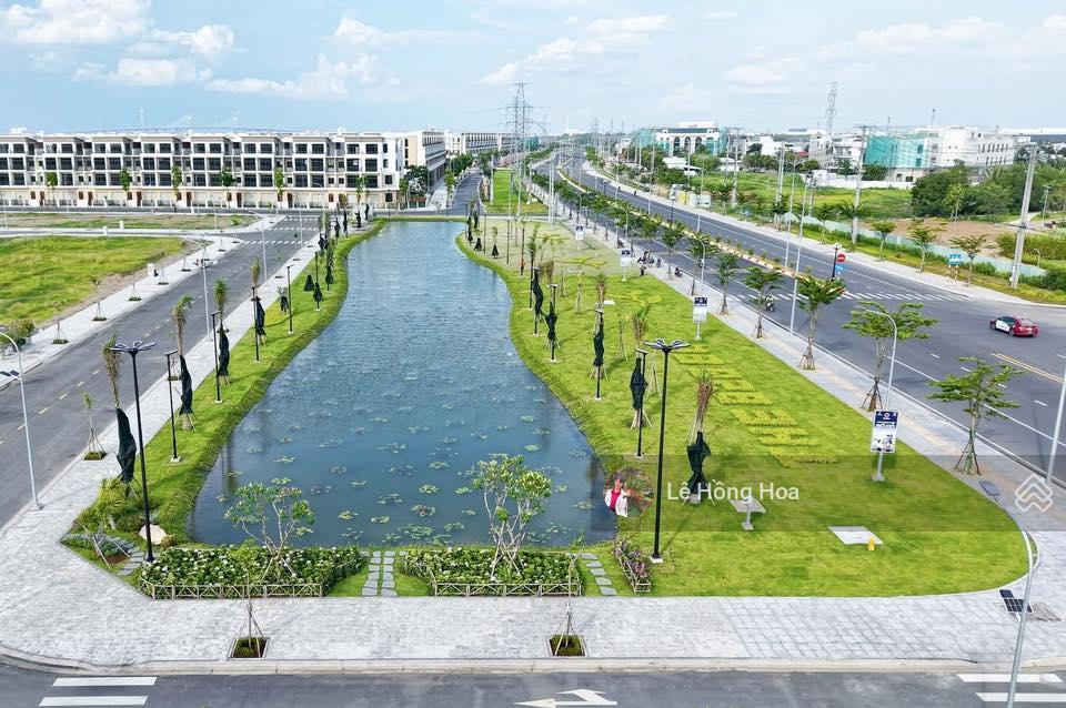 Sở hữu ngay đất nền sổ đỏ long hậu chỉ 1tỷ 690, hỗ trợ 15 tháng 0 lãi 0 gốc chỉ có tại the 826ec