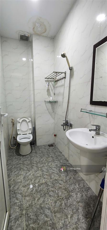 Phòng trọ tân phú giá rẻ  phòng điều hoà  20m2  giờ giấc tự do gần đại học công thương