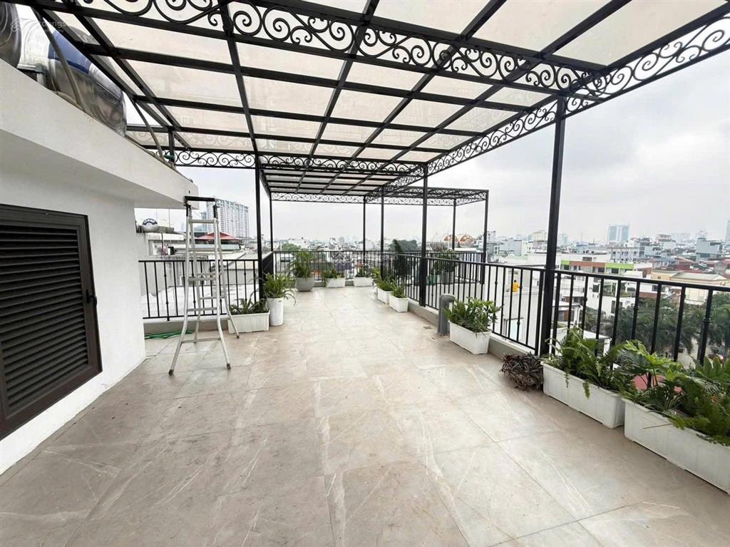 Bán tòa apartment ngay sát hồ tây, 80m² 7 tầng thang máy, dòng tiền vận hành quá tốt ~9%/năm