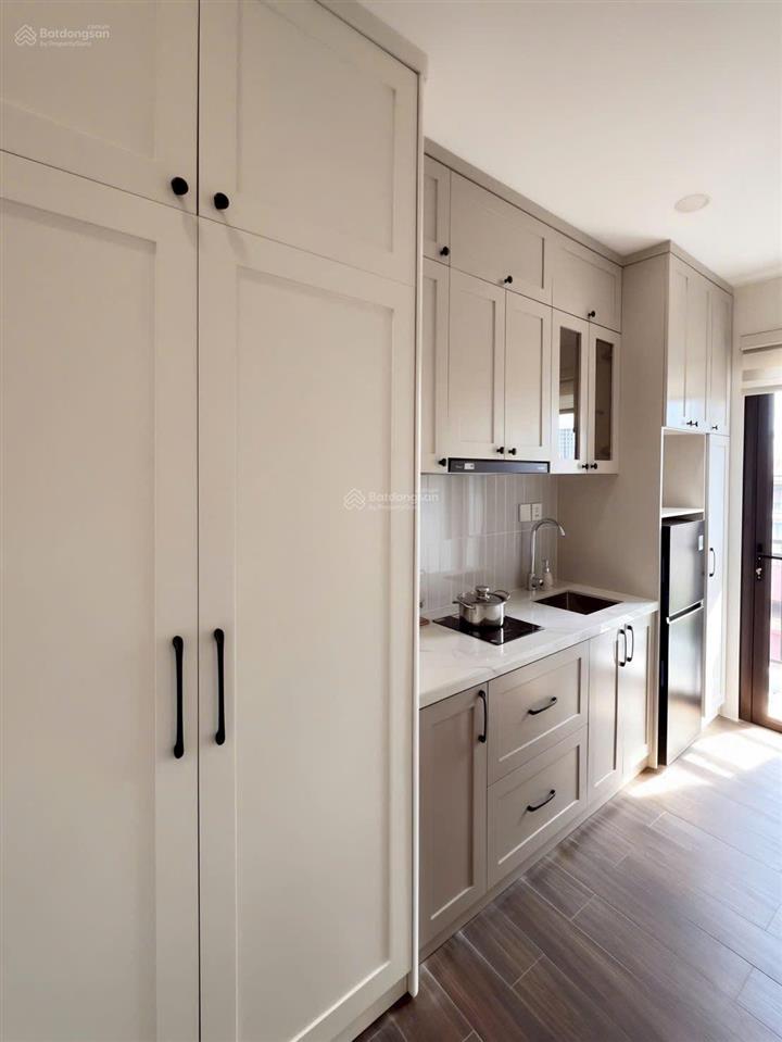 Bán tòa apartment ngay sát hồ tây, 80m² 7 tầng thang máy, dòng tiền vận hành quá tốt ~9%/năm