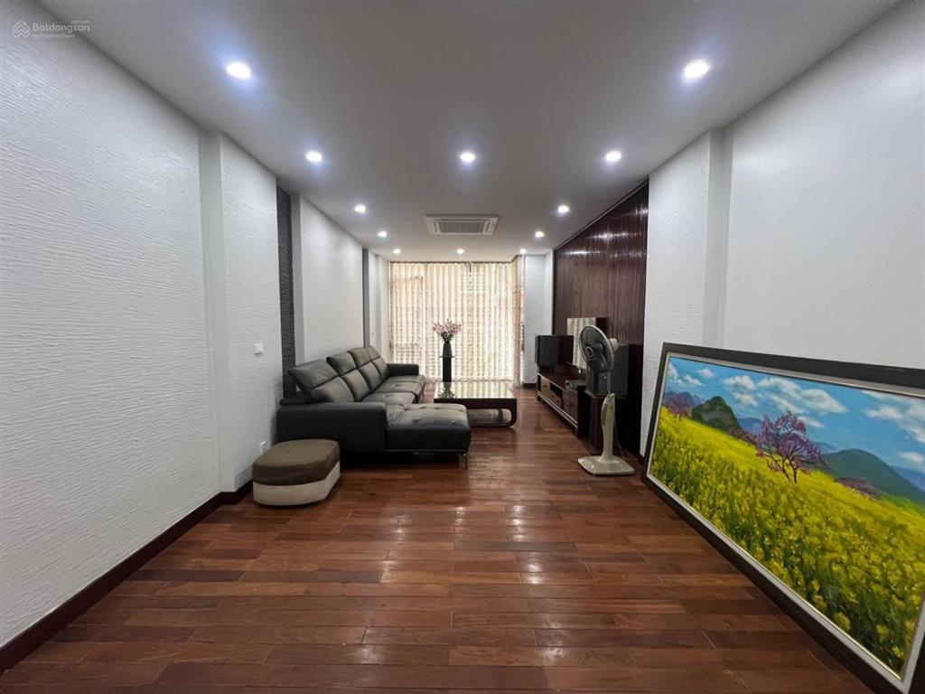 Bán nhà khu phân lô đẹp phố lạc trung, 68m² 5 tầng, ô tô tránh, giá tốt trong khu vực