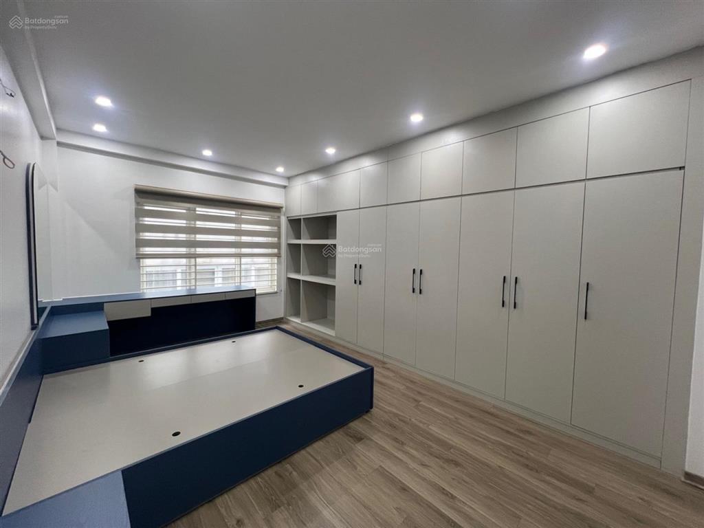 Bán nhà khu phân lô đẹp phố lạc trung, 68m² 5 tầng, ô tô tránh, giá tốt trong khu vực