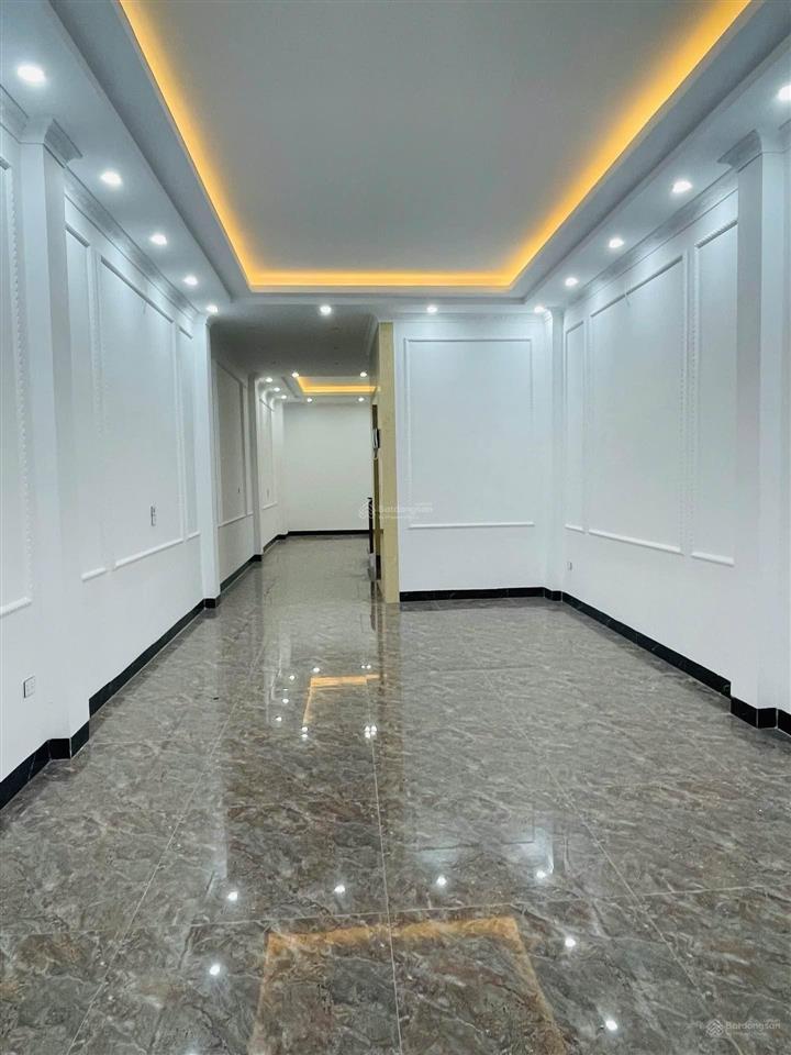 Chính chủ bán nhà phố lĩnh nam gần timecity, ô tô vào nhà, 70m2 7 tầng thang máy, gần phố