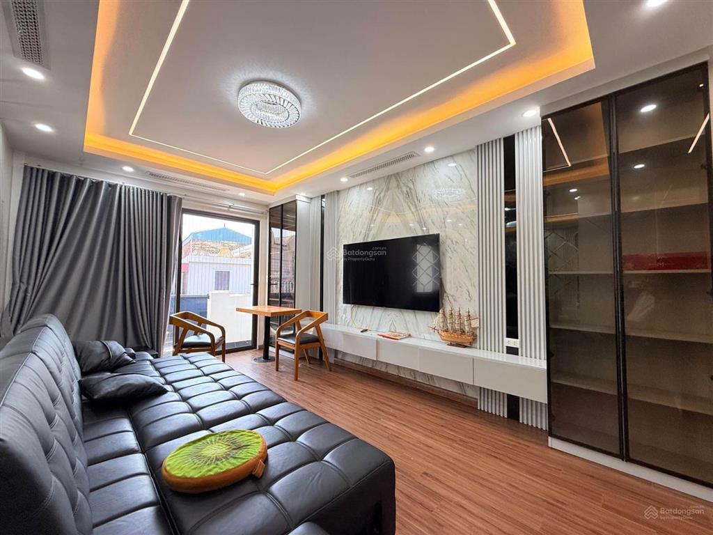 Cần bán nhà phân lô phố tam trinh gần minh khai timecity, 65m2 7 tầng thang máy, ô tô tránh
