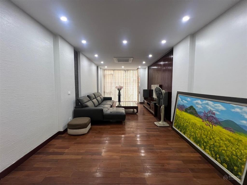 Bán nhà phân lô phố lê thanh nghị, ô tô tránh, gần phố, dt 70m2, 5 tầng, giá 26 tỷ