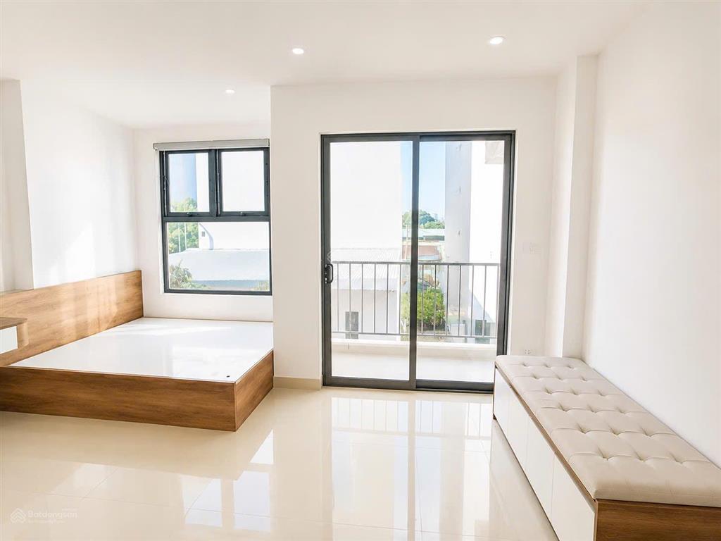 Bán tòa chdv phố trường chinh ngay ngã 4 sở, 70m² 7 tầng thang máy, dòng tiền 100tr/th