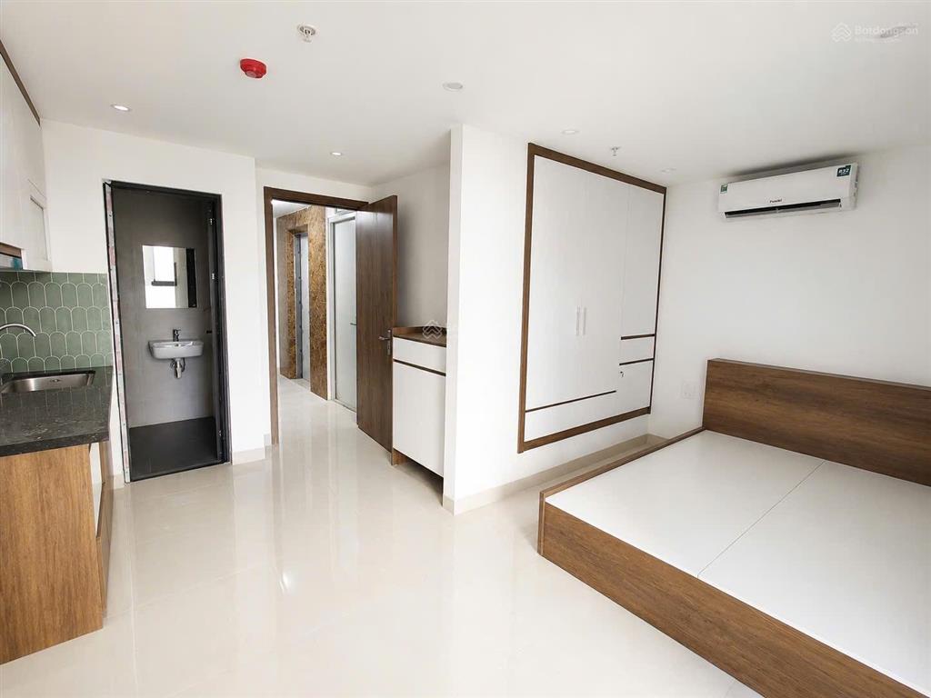 Bán tòa chdv phố trường chinh ngay ngã 4 sở, 70m² 7 tầng thang máy, dòng tiền 100tr/th