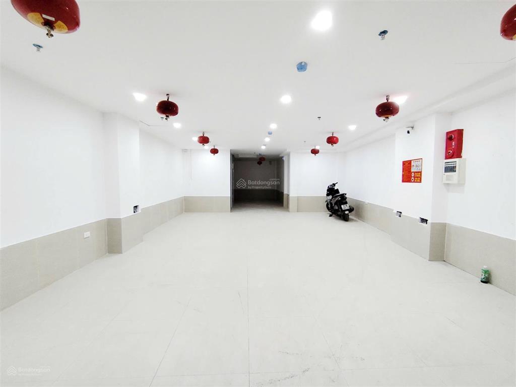 Bán tòa chdv phố trường chinh ngay ngã 4 sở, 70m² 7 tầng thang máy, dòng tiền 100tr/th