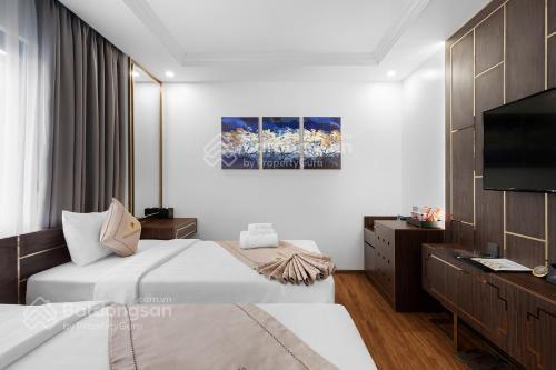 Bán khách sạn mặt phố mai hắc đế, 100m2 9 tầng thang máy, có hầm, 24 phòng