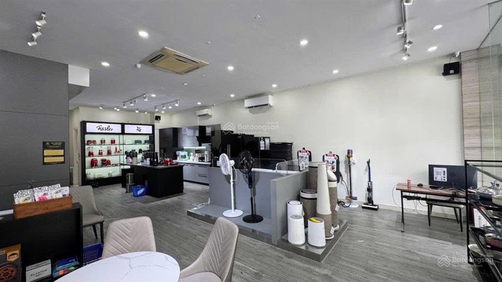 Bán nhà mặt phố minh khai, 80m2  mặt tiền 5.5m, 8 tầng thang máy, vỉa hè rộng, vị trí đẹp