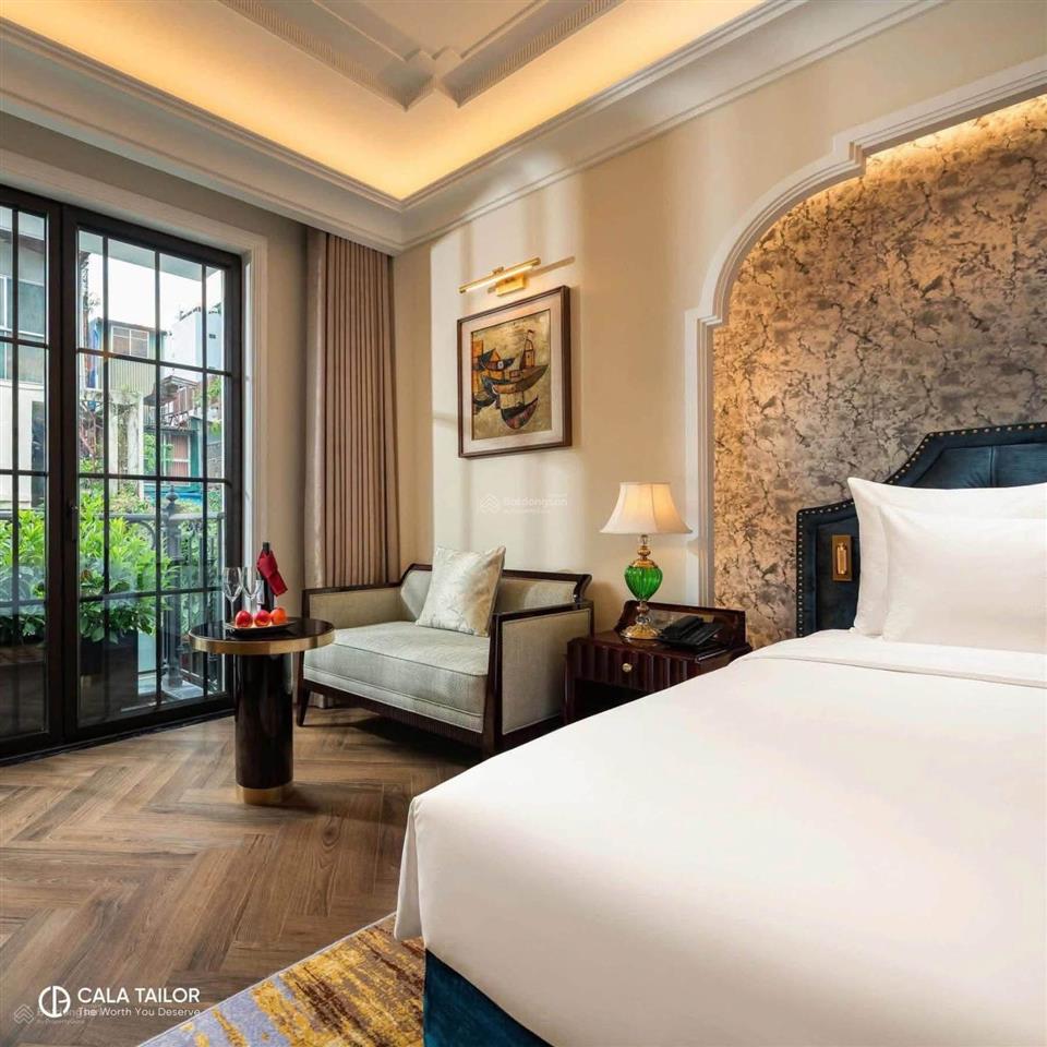 Bán tòa khách sạn xây mới mặt phố giảng võ, 120m2 9 tầng, 25 phòng, đang cho thuê 350tr/th