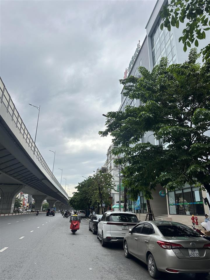 Bán nhà mặt phố minh khai, dt 250m2  ngang 8m, vị trí đẹp vỉa hè rộng