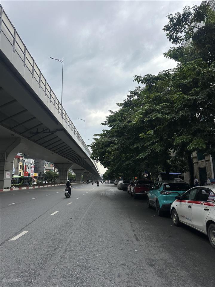 Bán nhà mặt phố minh khai, dt 250m2  ngang 8m, vị trí đẹp vỉa hè rộng