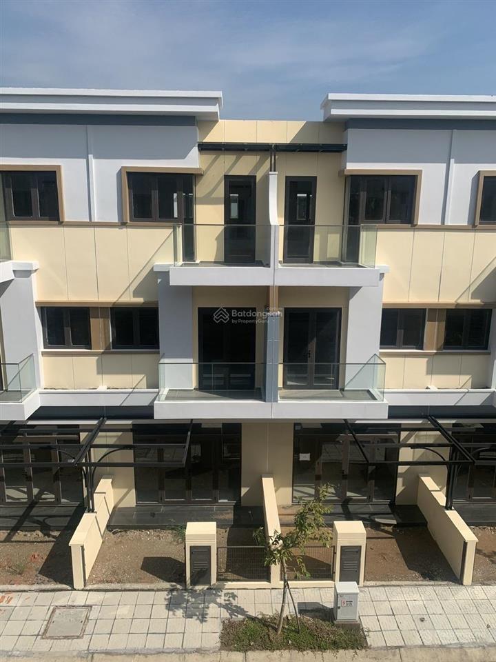 Giá hời nhà đẹp mặt tiền ql50, 1 trệt 3 lầu dtsd 241m2 cơ hội không phải lúc nào cũng có
