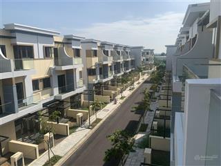 Giá hời nhà đẹp mặt tiền ql50, 1 trệt 3 lầu dtsd 241m2 cơ hội không phải lúc nào cũng có