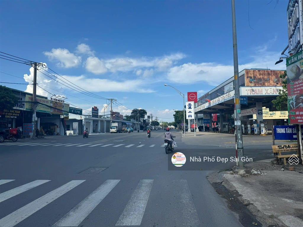 8.8 tỷ  đường 12m chế lan viên  dt 5x15m, diện tích đẹp, giá tốt. sát bên đh công thương