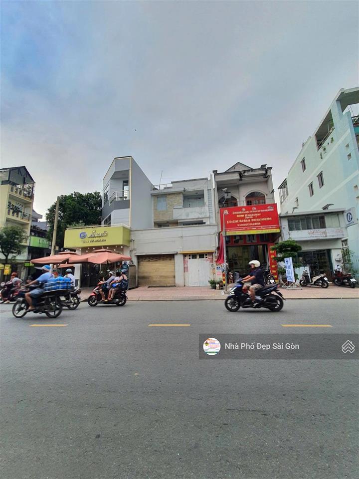 Bán nhà mtkd gò dầu  tân phú.dt 7x32  đúc 4 tấm  vị trí đẹp  gần aoen mall tân phú. nhỉnh 31 tỷ