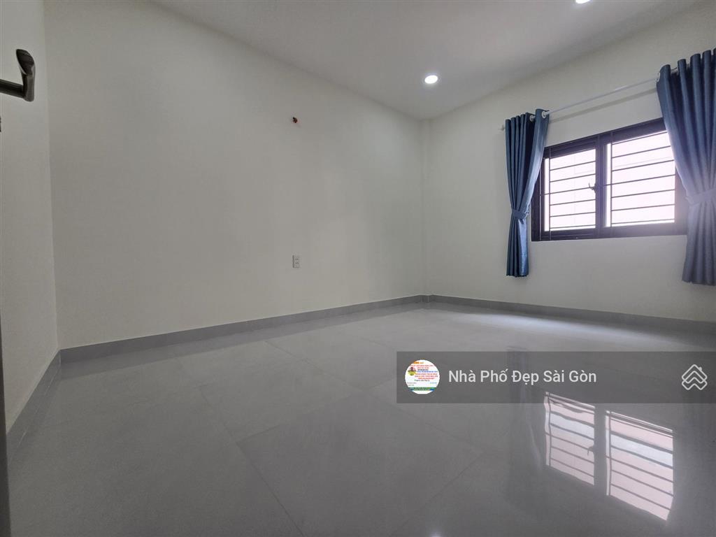 Hẻm nhất chi mai ngay nhà ga t3, tân bình. dt 4x10. đúc 1 lầu mới keng. giá rẻ nhỉnh 4 tỷ