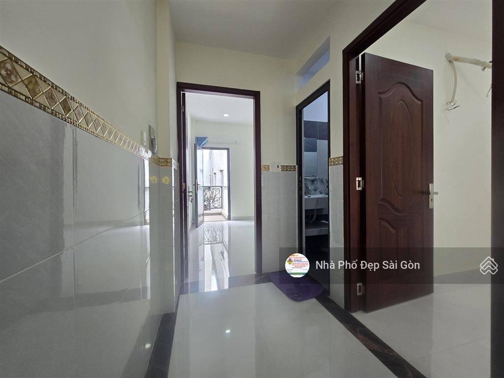 Hẻm nhất chi mai ngay nhà ga t3, tân bình. dt 4x10. đúc 1 lầu mới keng. giá rẻ nhỉnh 4 tỷ