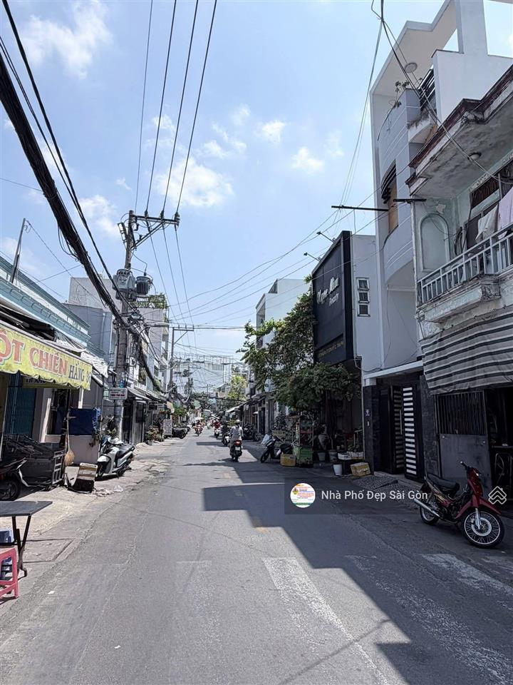 Bán nhà mặt tiền 45 đỗ nhuận, tân phú. dt 4x18, đúc 4 tấm. giá rẻ hơn 9 tỷ