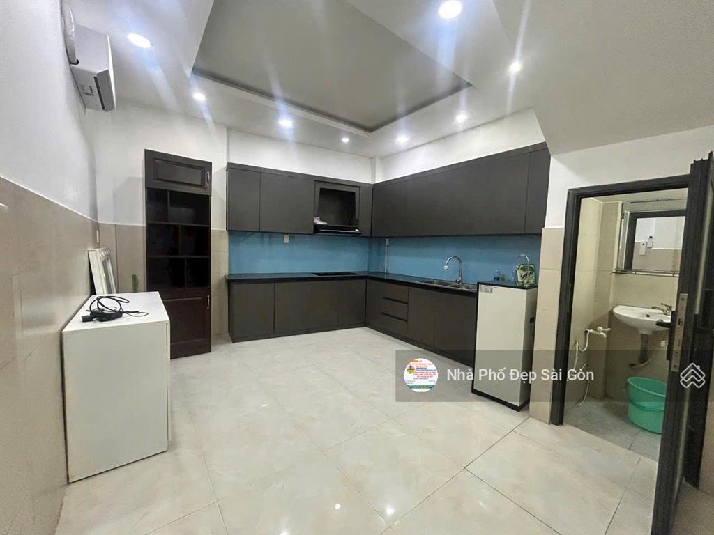 Nhà mới đúc 4 tầng hẻm lê lư dt 4x10 chỉ nhỉnh 6 tỷ