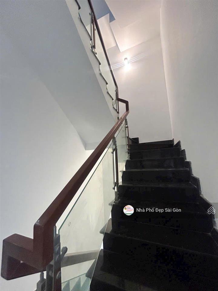 Nhà mới đúc 4 tầng hẻm lê lư dt 4x10 chỉ nhỉnh 6 tỷ
