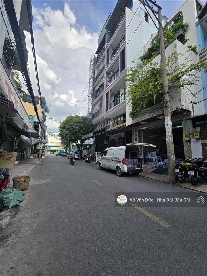 Bán siêu phẩm mt ca văn thỉnh p11 tân bình. dt 5x23m  dtcn 116m²  đúc 2 lầu  đủ lg  chỉ 18 tỷ