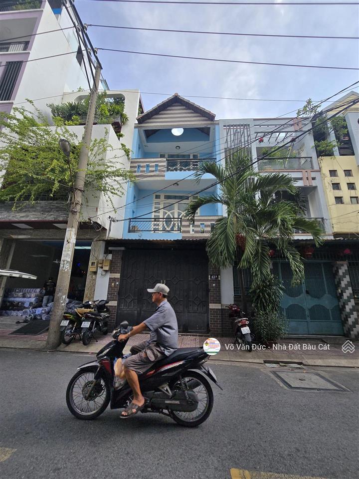 Bán siêu phẩm mt ca văn thỉnh p11 tân bình. dt 5x23m  dtcn 116m²  đúc 2 lầu  đủ lg  chỉ 18 tỷ