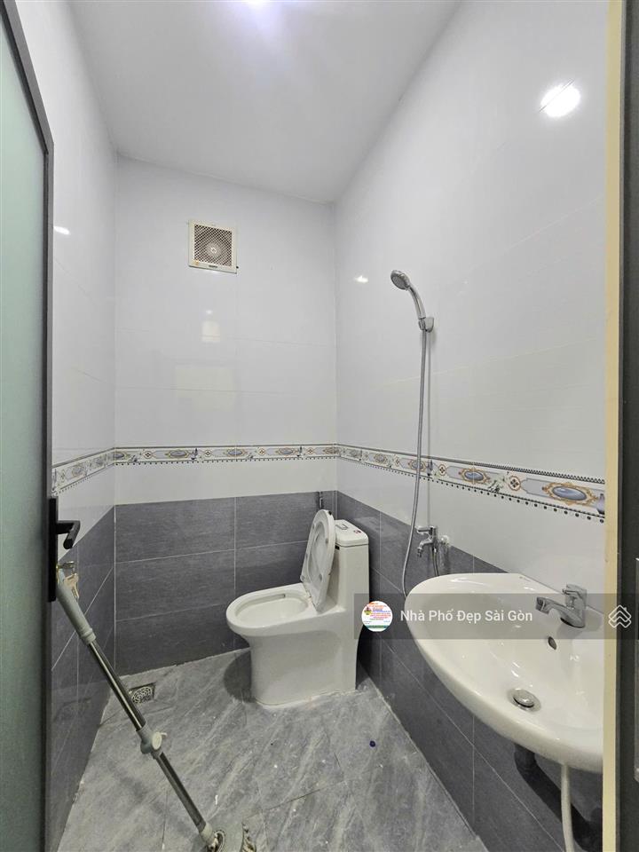 Giảm 600tr  bán nhà hẻm ba vân  khu bàu cát. dt 3x10m  1 lầu mới đẹp ở ngay 2pn, 2wc. 4,888 tỷ