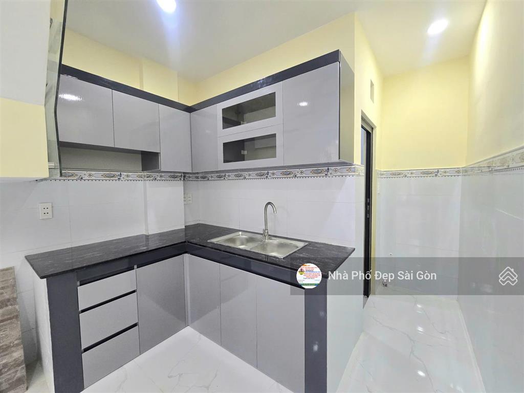Giảm 600tr  bán nhà hẻm ba vân  khu bàu cát. dt 3x10m  1 lầu mới đẹp ở ngay 2pn, 2wc. 4,888 tỷ