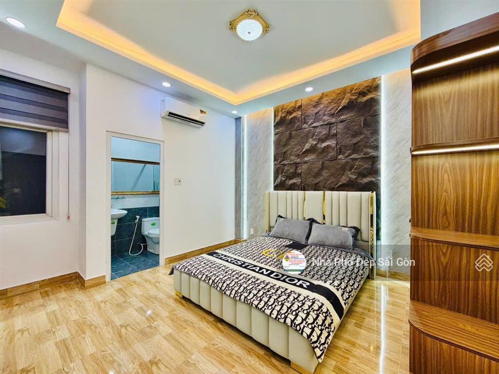 Siêu phẩm mtkd nguyễn văn khối  đúc 6 tầng  6 pn  7 wc  ntcc xịn sò