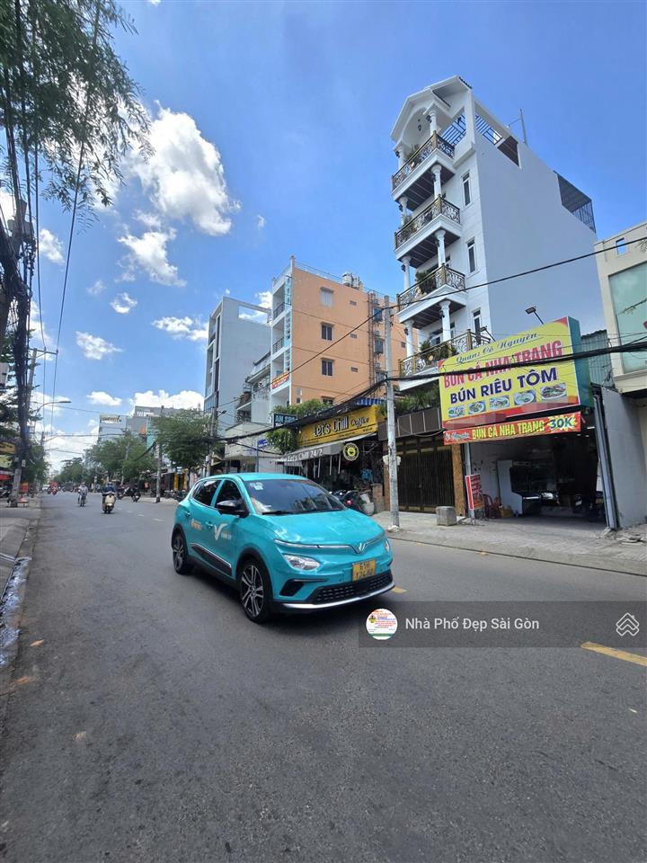 Siêu phẩm mtkd nguyễn văn khối  đúc 6 tầng  6 pn  7 wc  ntcc xịn sò