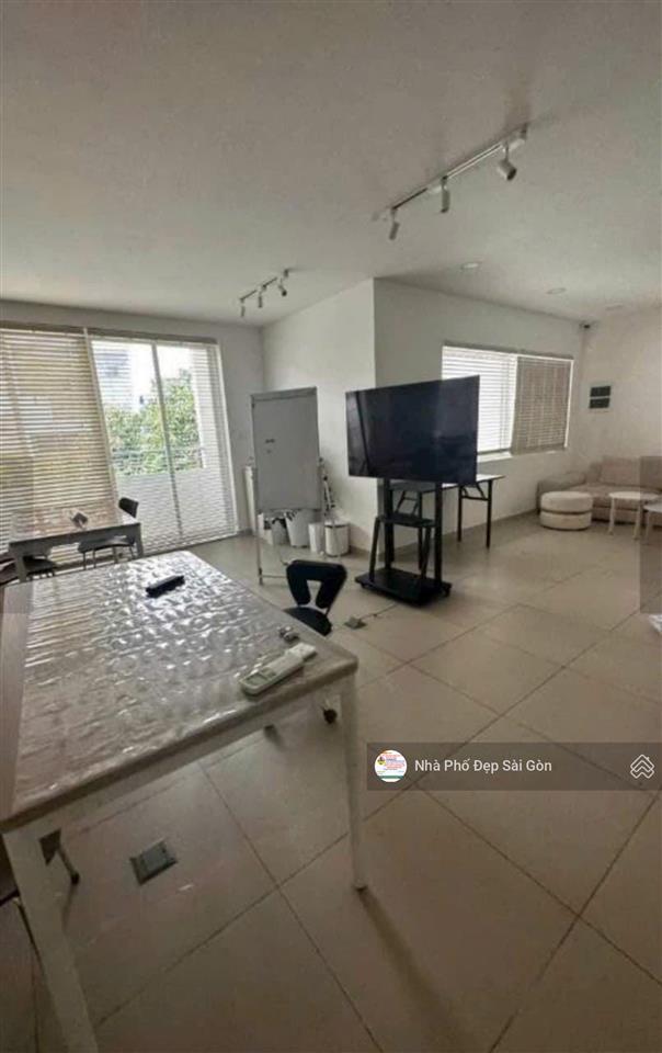 Cho thuê nhà nguyên căn mt bàu cát 3  dt 12x20  đúc 3 lầu  hơn 10 phòng