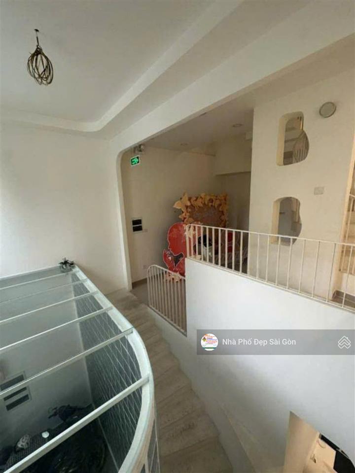 Cho thuê nhà nguyên căn mt bàu cát 3  dt 12x20  đúc 3 lầu  hơn 10 phòng