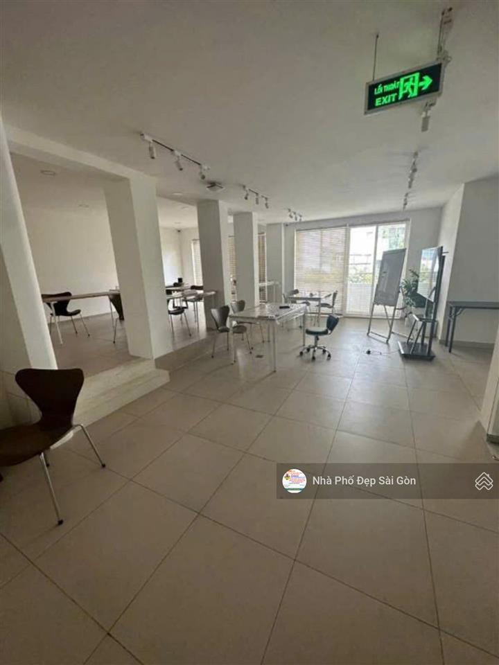 Cho thuê nhà nguyên căn mt bàu cát 3  dt 12x20  đúc 3 lầu  hơn 10 phòng