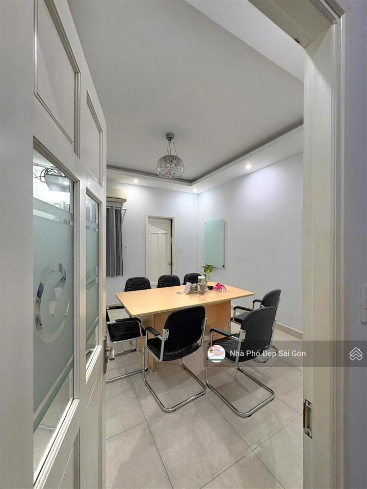 Bán nhà mtnb nguyễn minh hoàng, k300, tân bình. dt 4x20  đúc 5 lầu. chỉ hơn 18 tỷ