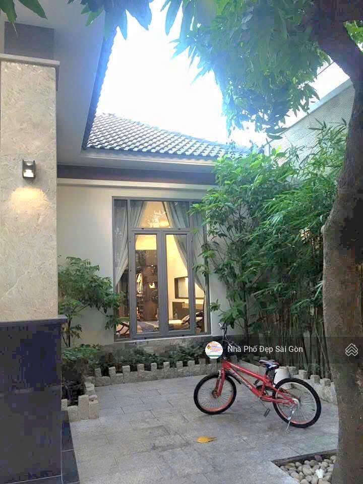 Siêu phẩm villa phố hxh lê thúc hoạch  tân phú. dt 12.1x19  dtcn 229m2  nhà còn khá mới ở ngay