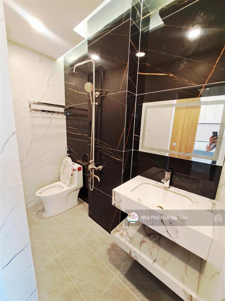 Siêu phẩm nhà phố đúc 5 tầng mới full nội thất cao cấp  ngay đường 17a  bình tân, chỉ nhỉnh 6 tỷ