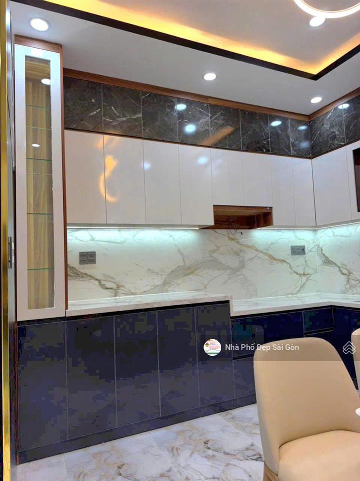 Bán siêu phẩm đúc 1 lầu mới keng  hxh 6m nguyễn văn yến, dt 4.1x16m  3pn, 4wc
