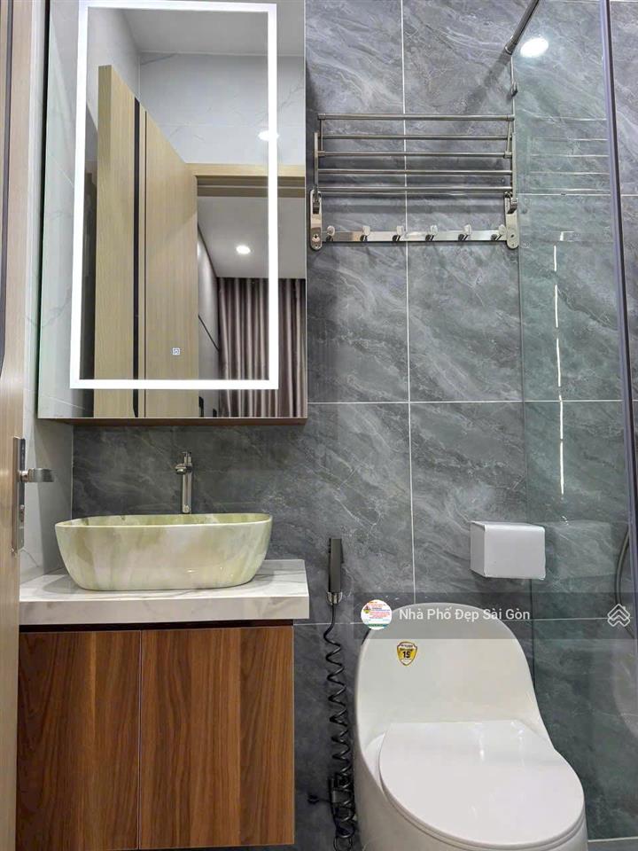 Bán siêu phẩm đúc 1 lầu mới keng  hxh 6m nguyễn văn yến, dt 4.1x16m  3pn, 4wc