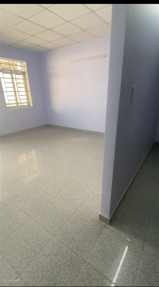 9 triệu/tháng  nhà (8 x 20m) 1 lầu 4 phòng ngủ 3wc sân rộng nguyễn duy trinh